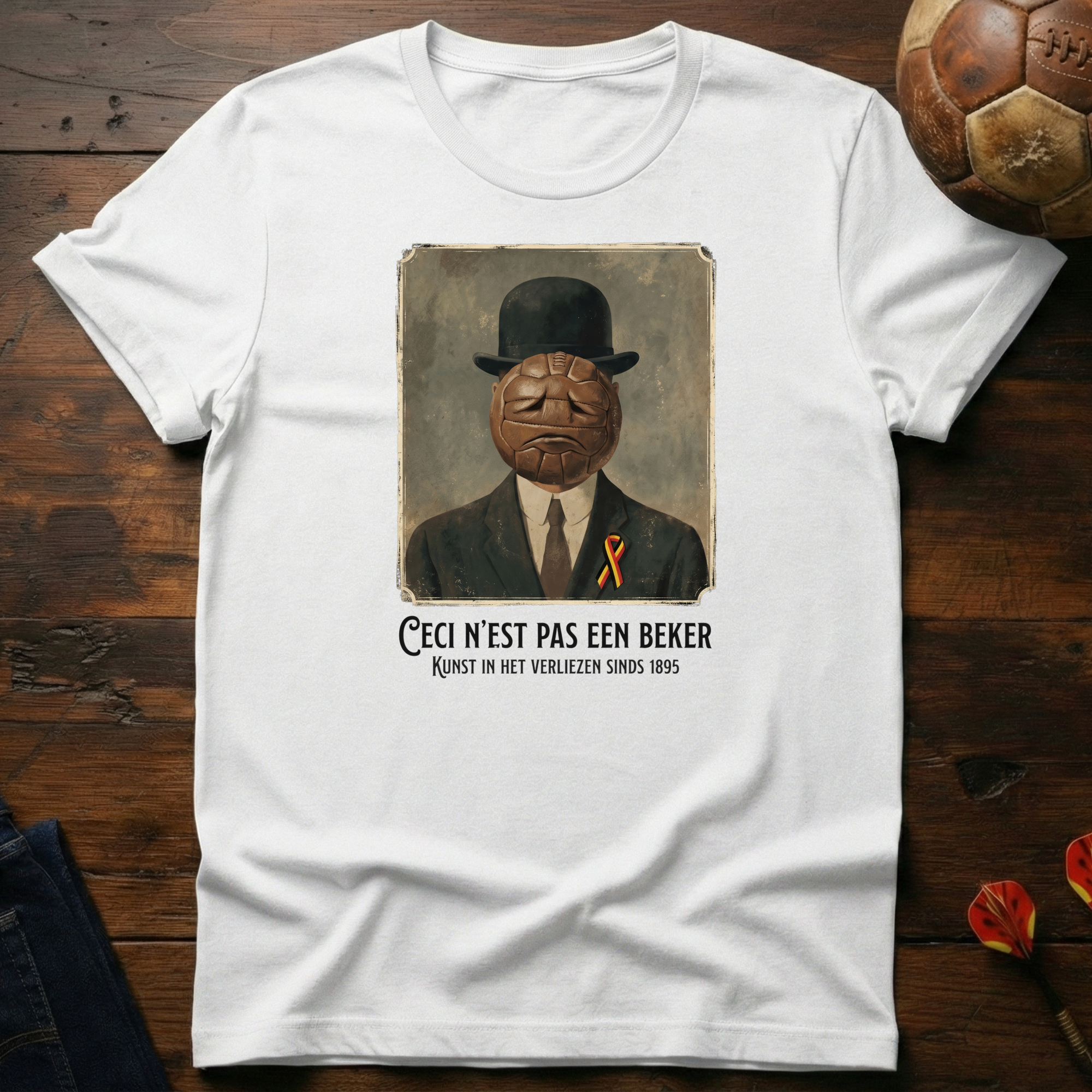 Ceci n'est Pas Een Beker T-Shirt